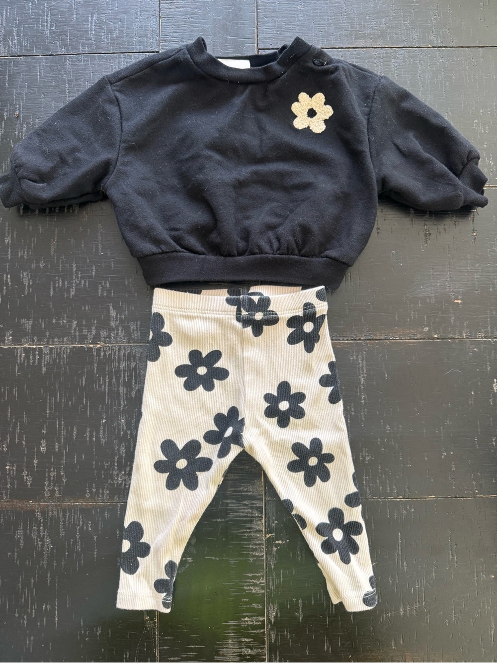 2 Piece Infant Matching Flower Set